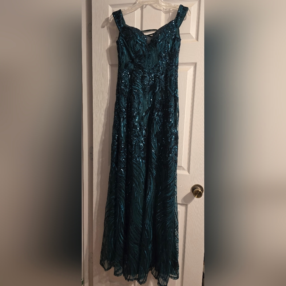 Elegant Teal Evening Gown